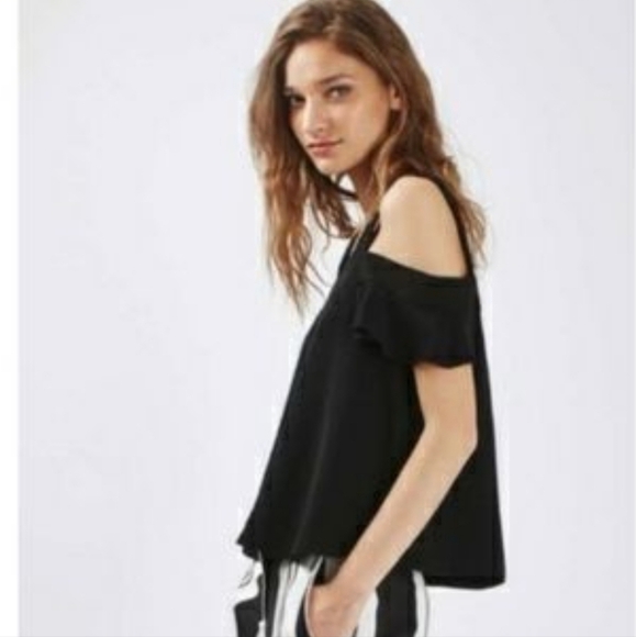 TOPSHOP Black off the shoulder top. Size 8 - Picture 5 of 13